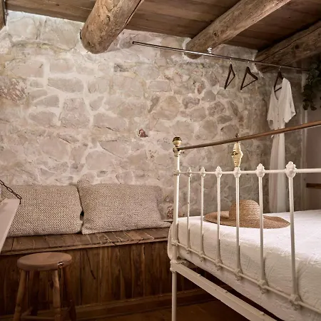 Vafias - Tranquil Location, Ideal For Large Groups, By Zantewize