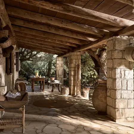 Vafias - Tranquil Location, Ideal For Large Groups, By Zantewize Villa