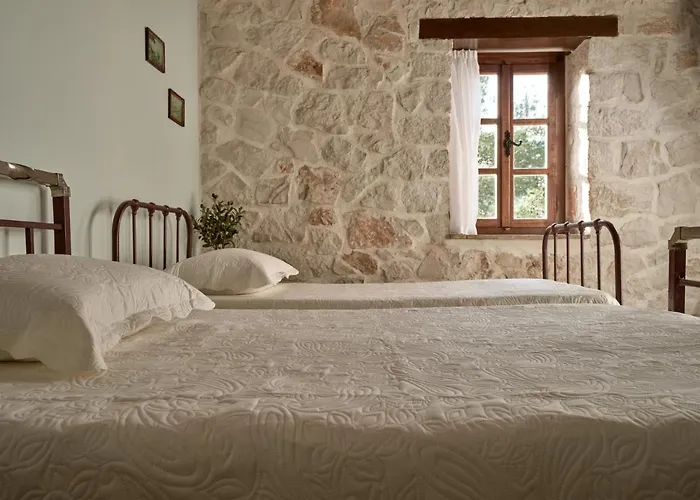 Vafias - Tranquil Location, Ideal For Large Groups, By Zantewize