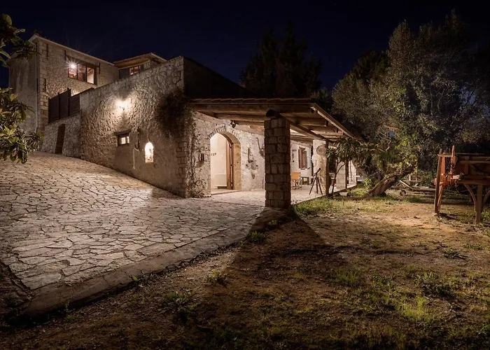 Вилла Vafias - Tranquil Location, Ideal For Large Groups, By Zantewize