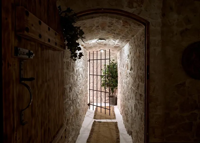 فيلة Vafias - Tranquil Location, Ideal For Large Groups, By Zantewize *