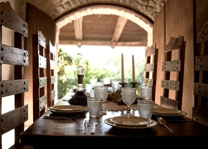 Vafias - Tranquil Location, Ideal For Large Groups, By Zantewize فيلة