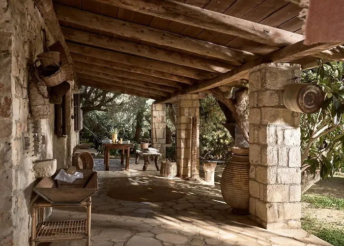 Vafias - Tranquil Location, Ideal For Large Groups, By Zantewize فيلة