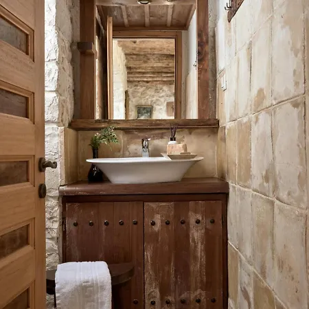 Vafias - Tranquil Location, Ideal For Large Groups, By Zantewize