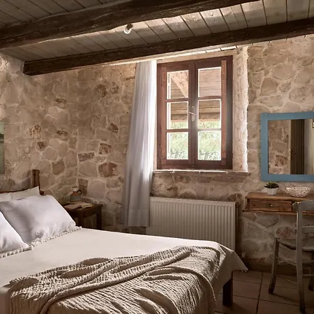 Vafias - Tranquil Location, Ideal For Large Groups, By Zantewize *